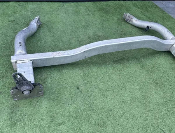 Reforço de para-choques dianteiro OEM AAF710 Peugeot 508 image 3