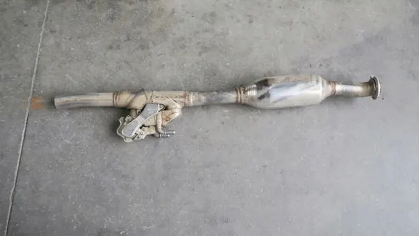FORD OEM LX61-5H262-AG Gebruikte uitlaatgasklep image 2