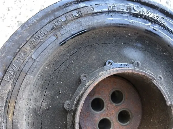 Polia do virabrequim BMW 1 E87 2.0 D Diesel image 3