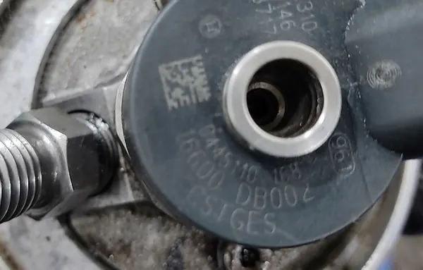 Insprutare Renault Mascott 3.0 DCI DXI 2004-09 OEM 16600 DB002 image 2