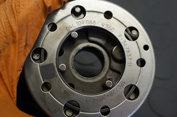 VW GOLF VII T-ROC PASSAT B8 1.6 2.0 TDI Camshaft Adjuster OEM image 4