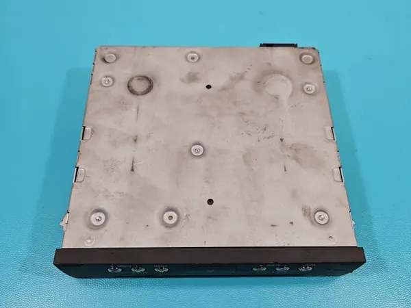 Mercedes W221 TV/CD-växlare OEM A2218706887 image 9