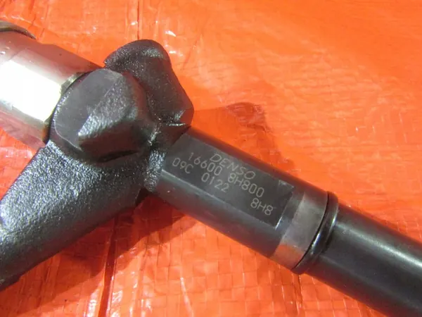 INJEKTOR DENSO NISSAN X-TRAIL T30 2.2D 2001 16600-8H800 image 8