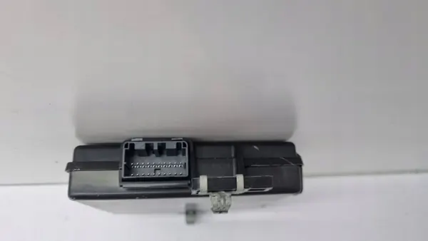 Module Démarrage Sans Clé Chrysler Pacifica OEM P68500152AA image 3