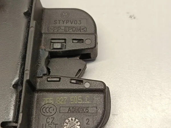 Baklucka Lås VW T5 T6 7E5827505C image 4