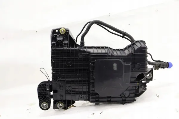 AdBlue Tank Peugeot 3008 II image 2