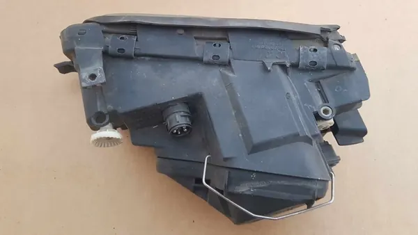 Rechtes Scheinwerfer H1 H3 Audi A6 C4 image 2