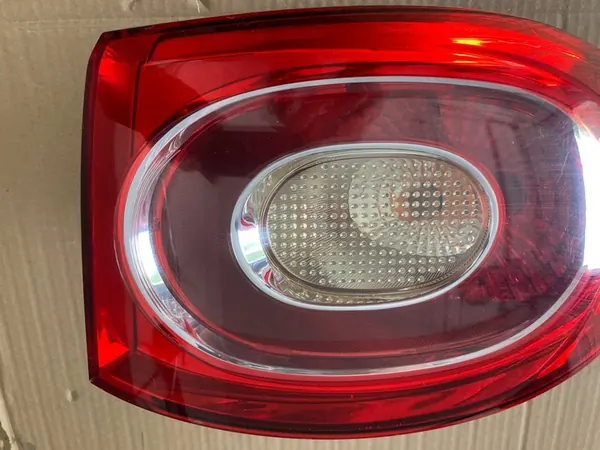 Lámpara trasera derecha VW Tiguan image 3