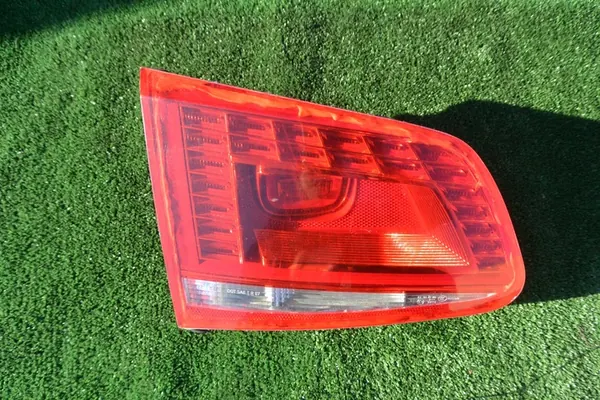 Luz trasera LED izquierda Volkswagen Touareg II image 2