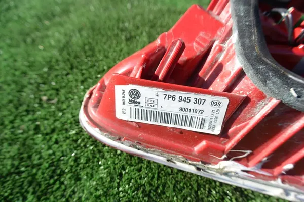 Luz trasera LED izquierda Volkswagen Touareg II image 7