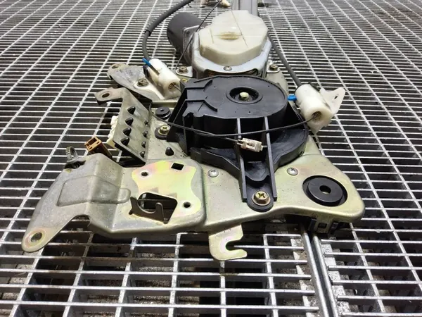 Nissan Elgrand schuifdeurmotor OEM 979315WL002 image 3