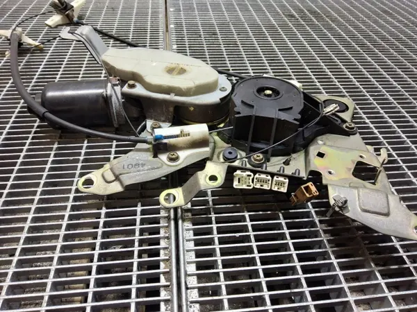 Nissan Elgrand schuifdeurmotor OEM 979315WL002 image 4