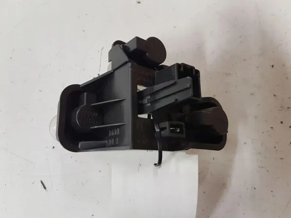 Volvo V40 Cross Country Rückleuchtenstecker OEM 31290851 image 3