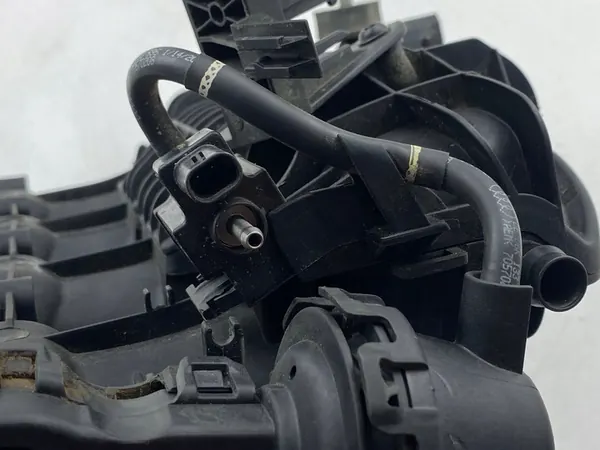 2020 Porsche Macan (95B) Ansaugkrümmer 06L133201FP image 7