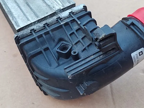 Intercooler Opel Astra V K 1.6 CDTI image 4