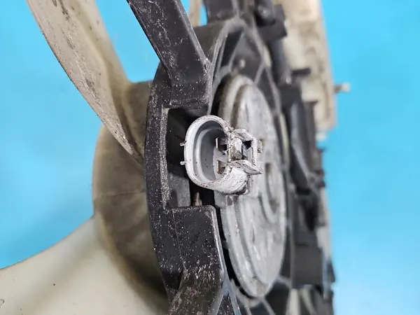 Kylfläkt Toyota Prius II XW20 03- OEM 16363-21030 image 6