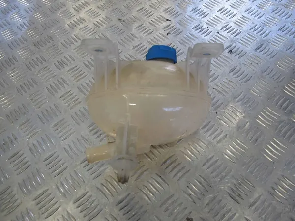 FIAT 500L Ausgleichsbehälter 13- OEM 51931808 image 2