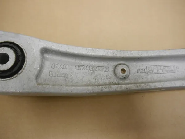 AUDI E-TRON 55 Q7 Braccio di Sospensione Anteriore 4M0407151H image 3