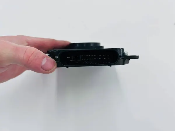 Module Commande Phare Droit Avant OEM OYT27039 image 3