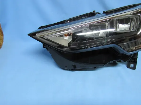 Faros izquierdo Audi Q3 83A LED completo Europa image 2