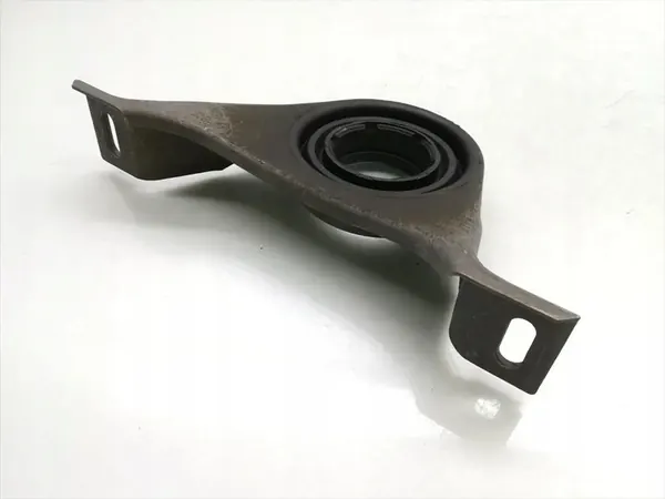 Mercedes-Benz E-Class Aandrijfas Steunlager E 200 image 3