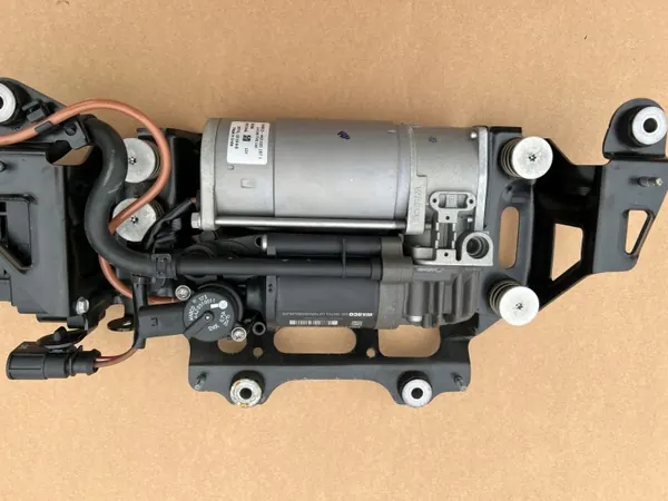 Compresseur suspension Audi OE 4H0616005D C Occasion image 10