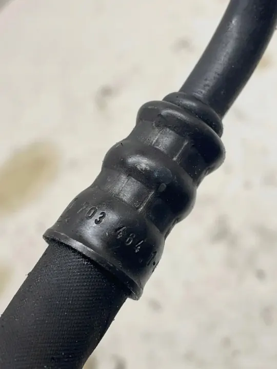 BMW Öleinfüllstutzen OEM 703464 für 5er E39 image 4