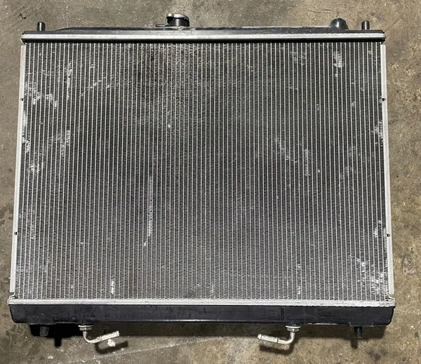 Radiador Mitsubishi Pajero 3.5 V6 MB890951 MR968286 image 2