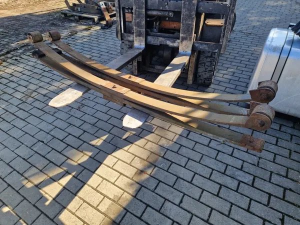 Hintere Blattfeder OEM 504087349 für Iveco Eurocargo image 2