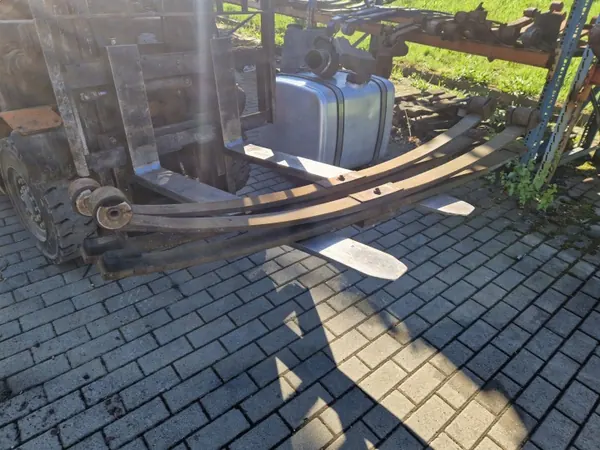 Hintere Blattfeder OEM 504087349 für Iveco Eurocargo image 3