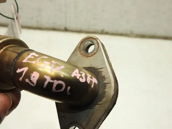 EGR Pipe Audi A3 8P 1.9 TDI image 2