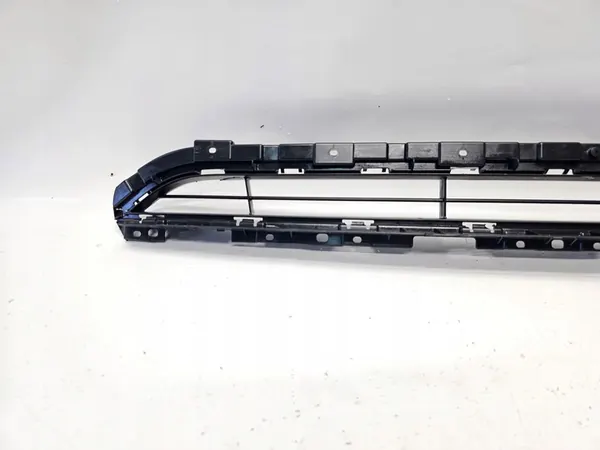 Rejilla de parachoques delantera Audi Q3 2015-2018 OEM 8U0807683C image 2