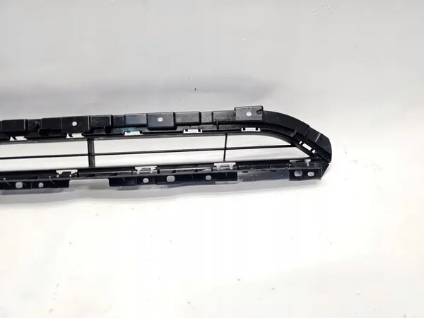 Rejilla de parachoques delantera Audi Q3 2015-2018 OEM 8U0807683C image 4