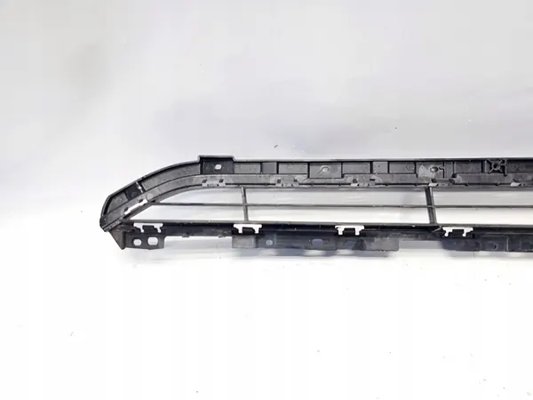 Rejilla de parachoques delantera Audi Q3 2015-2018 OEM 8U0807683C image 8