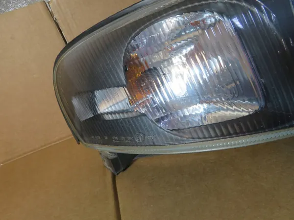 Faros Derecho Volvo S60 V70 XC70 image 7