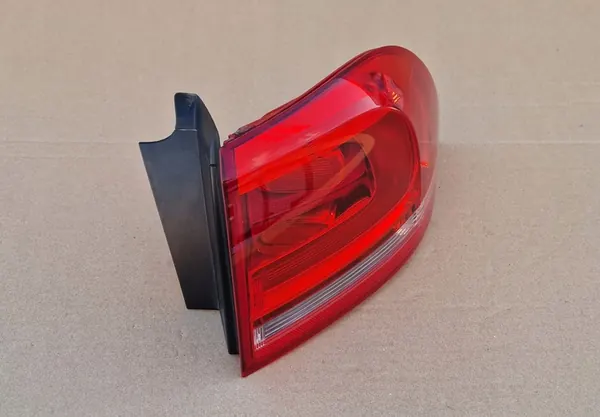 Luz Trasera Derecha VW Touareg 7P 7P6945096F image 3