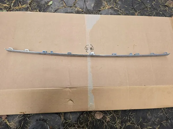 Moldura de Para-choque Frontal Cromada VW Golf 7 VII Lift 16-20 OEM image 2