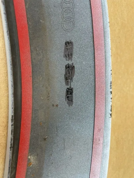 OEM 8W9853717 Framvänster Stänkskärm Audi A4 B9 image 10