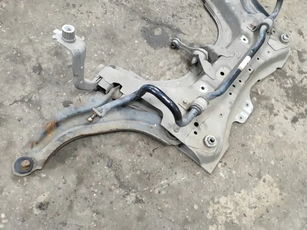 Renault Clio IV voorophanging OEM 544018224R image 3