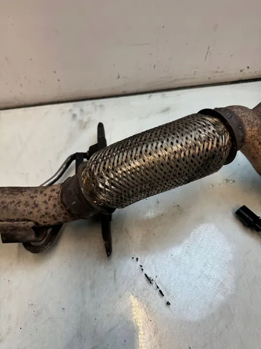 Volkswagen PASSAT B6 2.0 TDI Catalytic Converter/DPF image 3