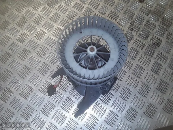 Ventilador de calefacción BMW OEM AM-506067 Usado image 3