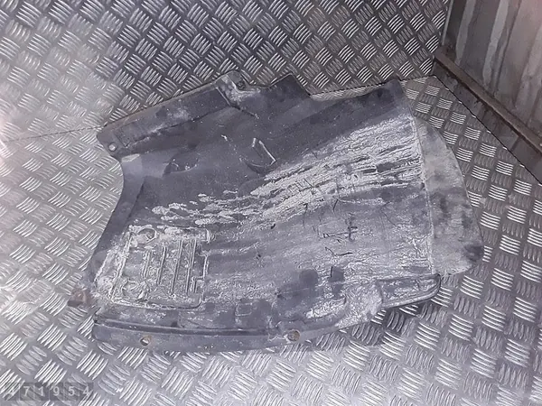 2012 BMW 1 Series E82 Arc Insert 51717180149 image 2