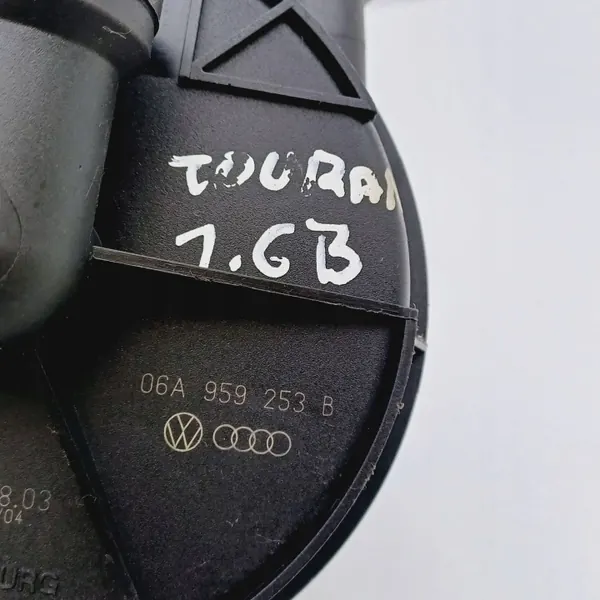Pompe à air secondaire OEM DRC99334 pour VW Touran image 6