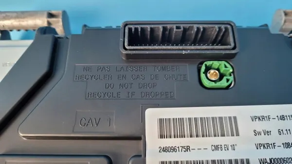 Compteur Renault Zoe II 23r OEM 248096175R image 9