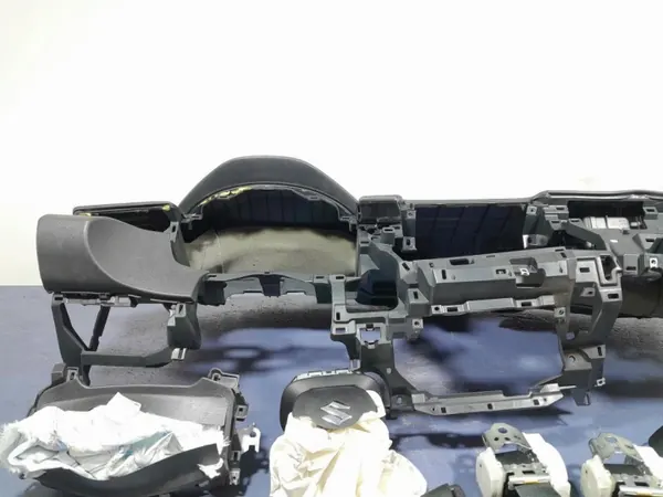 Suzuki Swace Dashboardconsole OEM Lochow-324570- image 3