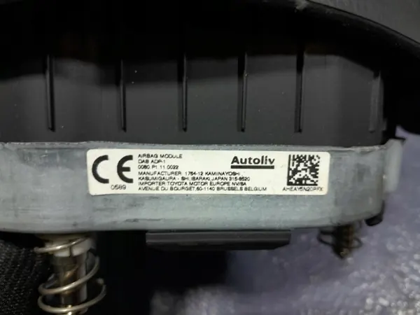 Suzuki Swace Dashboardconsole OEM Lochow-324570- image 9