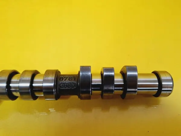 Arbre à cames admission OEM DRC96583 pour Audi 2.4 V6 image 4