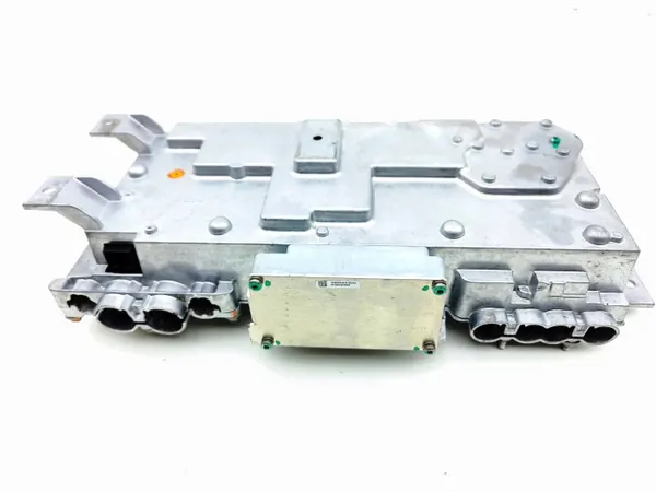Tesla Model S 2015 Spanningsomvormer OEM 104987100A image 5