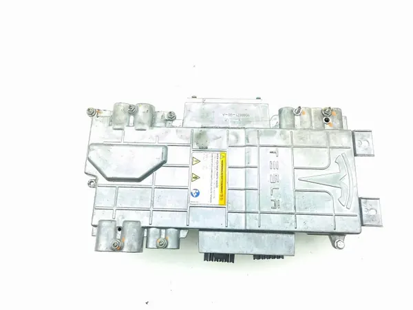 Tesla Model S 2015 Spanningsomvormer OEM 104987100A image 7