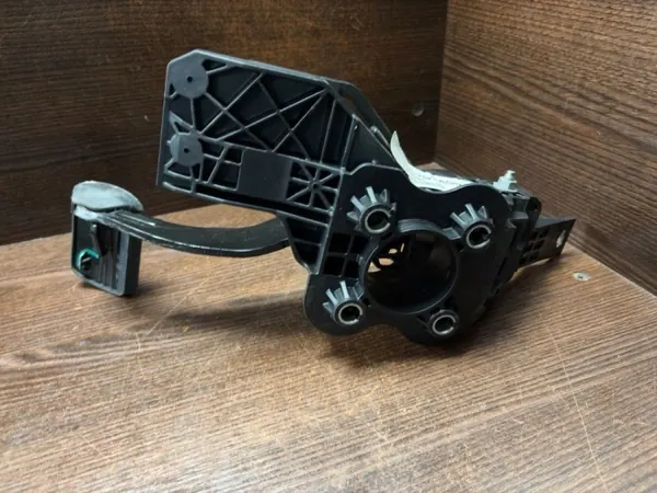 Bremspedal Toyota Proace OEM 9806461180 - Gebraucht image 4